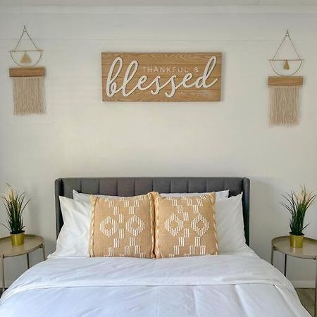 Sparkling Guest Home 2 Bedroom-15 Minutes To Clearwater Beach Eksteriør billede