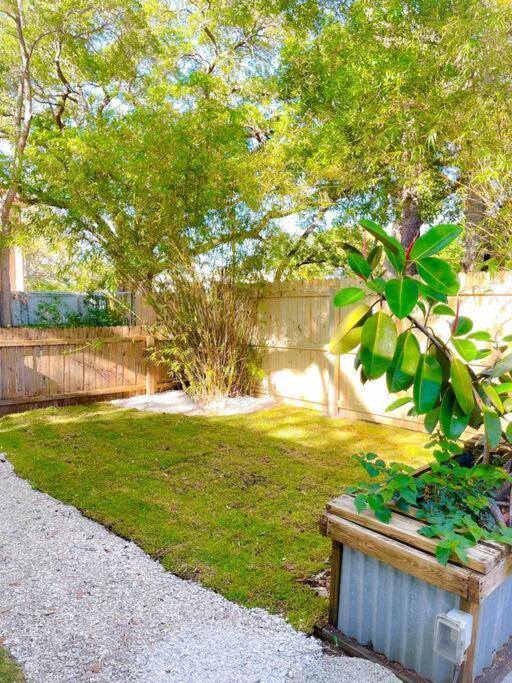Sparkling Guest Home 2 Bedroom-15 Minutes To Clearwater Beach Eksteriør billede